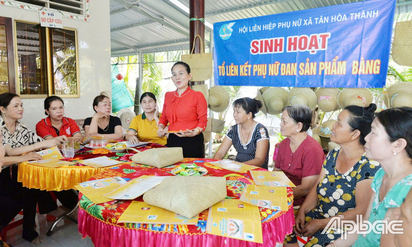 Xã Tân Hòa Thành: Gắn kết làng nghề bàng buông với du lịch