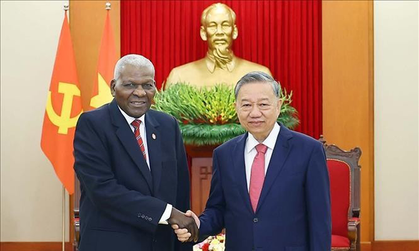 ABO/NDO- General Secretary of the Communist Party of Vietnam To Lam hosted a reception in Hanoi on November 2 for Politburo member of the Communist Party of Cuba and President of the National Assembly of People’s Power Esteban Lazo Hernandez.