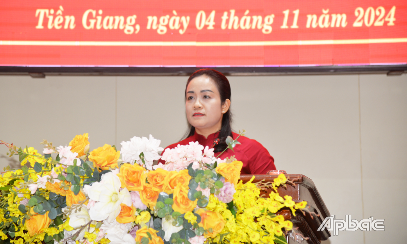 Tân Phó Bí thư Thường trực Tỉnh ủy Nguyễn Hải Trâm phát biểu nhận nhiệm vụ