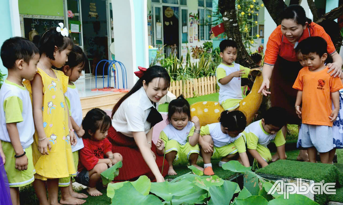  Những năm qua, được sự quan tâm của các cấp lãnh đạo, chất lượng giáo dục của tỉnh Tiền Giang không ngừng phát triển (ảnh chụp tại Trường Mầm non Hoa Hồng, TP. Mỹ Tho). 