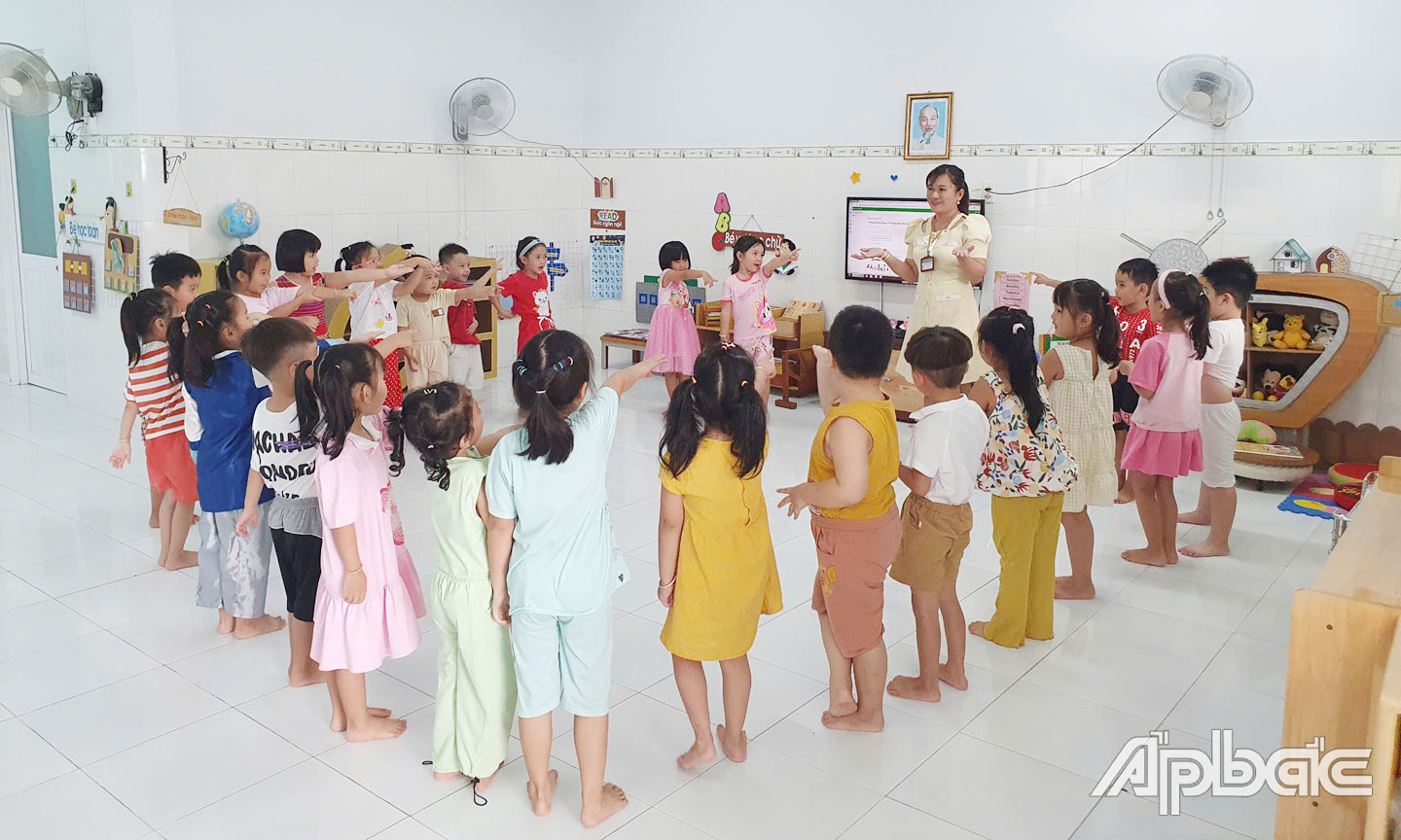 Những năm qua, ngành GD-ĐT tỉnh Tiền Giang quan tâm, thực hiện tốt công tác BĐG trong  ngành (ảnh chụp tại Trường Mầm non Hoa Hồng, TP. Mỹ Tho). 