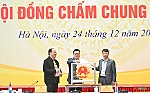 Hội đồng chấm Chung khảo Giải Diên Hồng lần thứ ba lựa chọn các tác phẩm xuất sắc