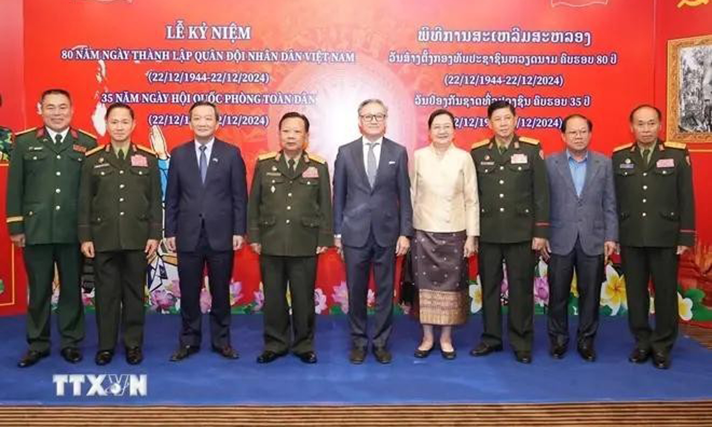 Laos ceremony recalls 80-year history of Vietnamese army