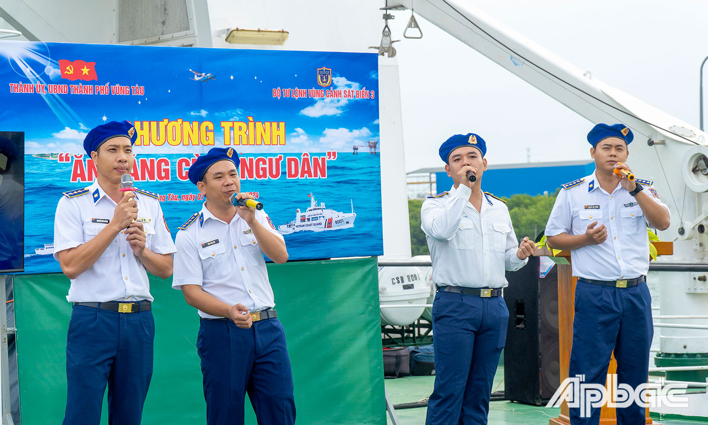Một tiết mục văn nghệ tại chương trình (1)