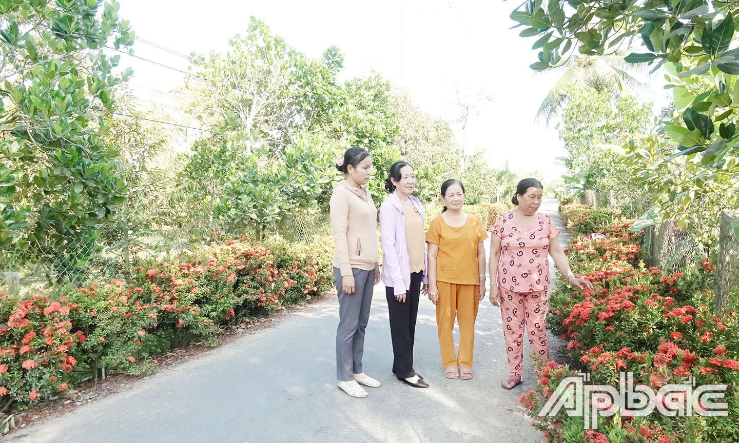 Hội LHPN huyện Cai Lậy nhân rộng mô hình “Con đường không rác”