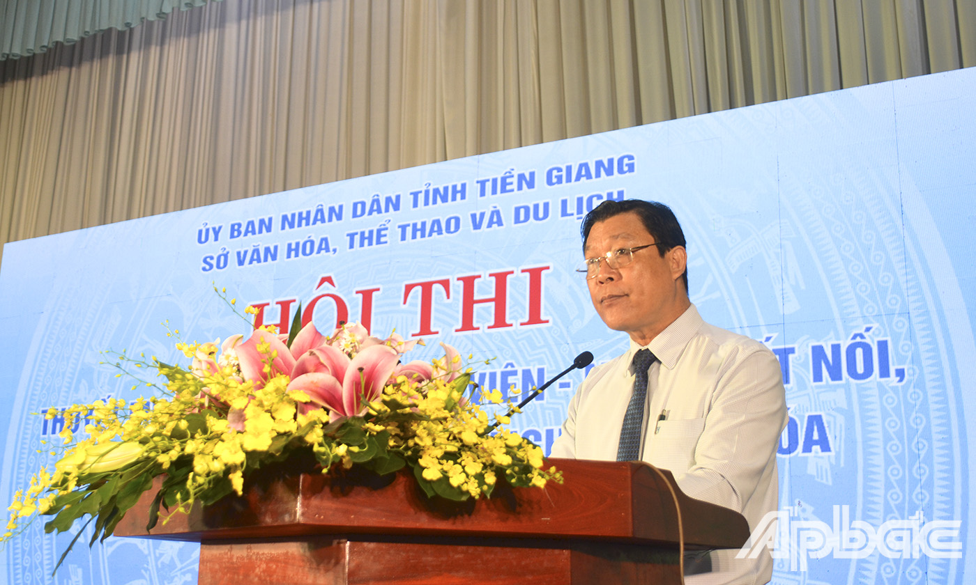Phó Giám đốc Sở VH-TT&DL Võ Văn Chiến phát 