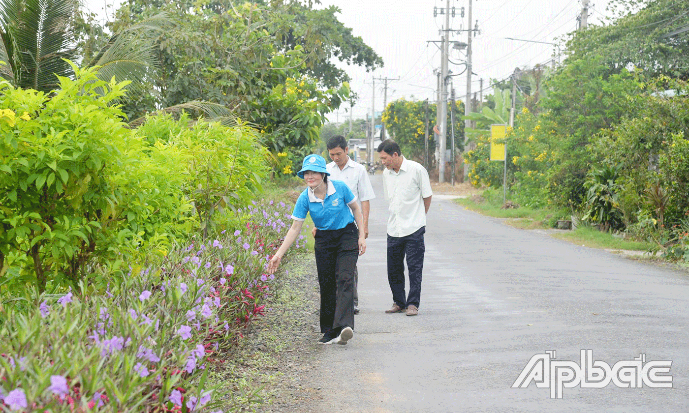 Các tuyến đường trên địa bàn ấp Tân Phú 2 khang trang, sạch đẹp.