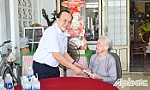 Chủ tịch Ủy ban MTTQ tỉnh Tiền Giang thăm, chúc tết gia đình chính sách, hộ nghèo và các đơn vị tại TP. Gò Công
