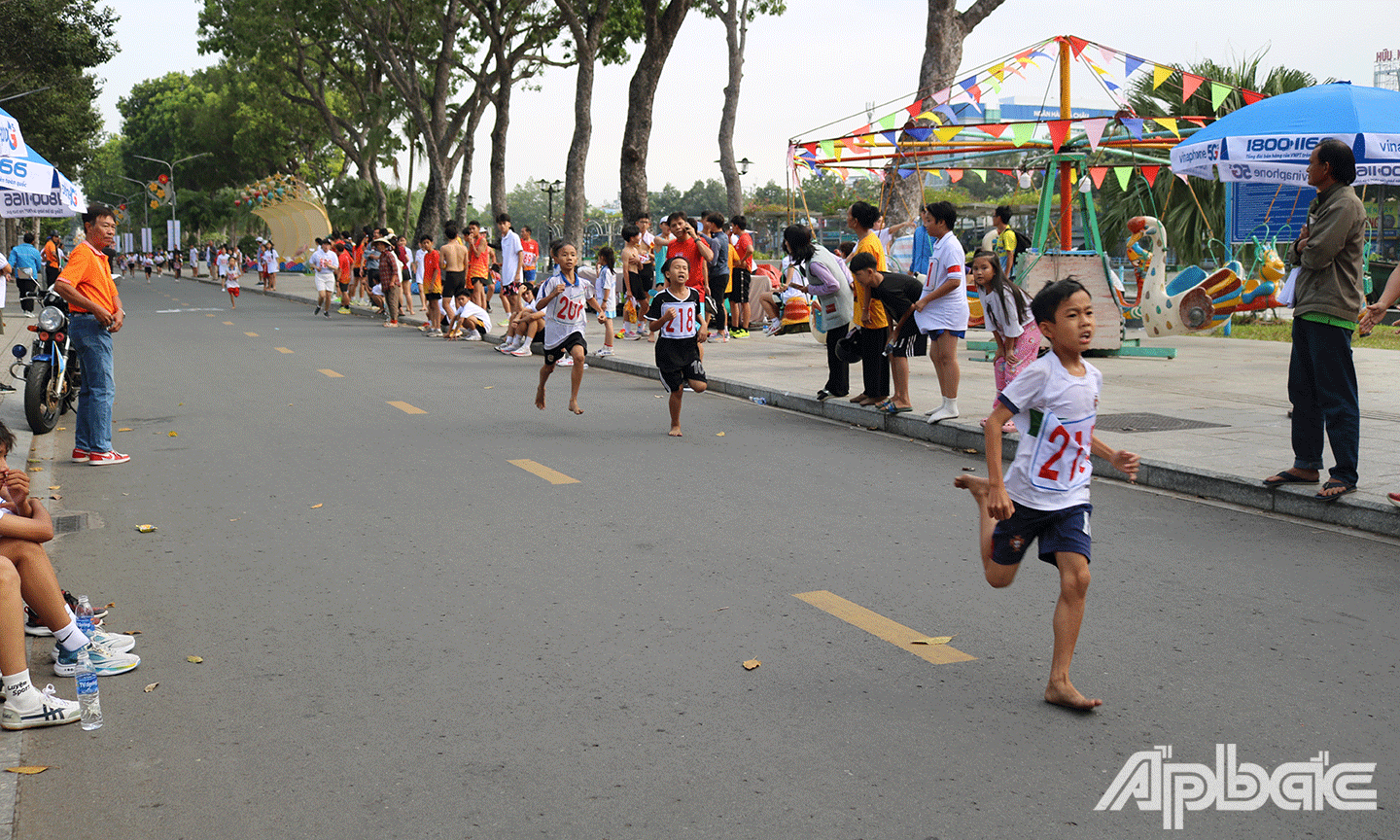 giải Nhất cự ly 2km Nhi đồng Nam thuộc về vận động viên Mai Tiến Đạt, đơn vị huyện Gò Công Đông