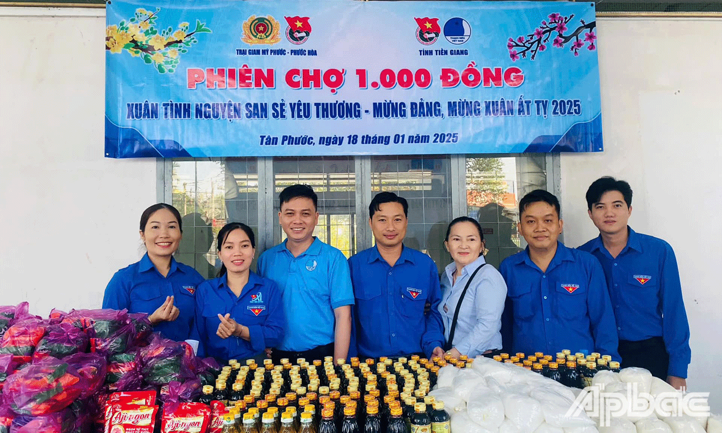 bán “Phiên chợ 1.000 đồng - San sẻ yêu thương”