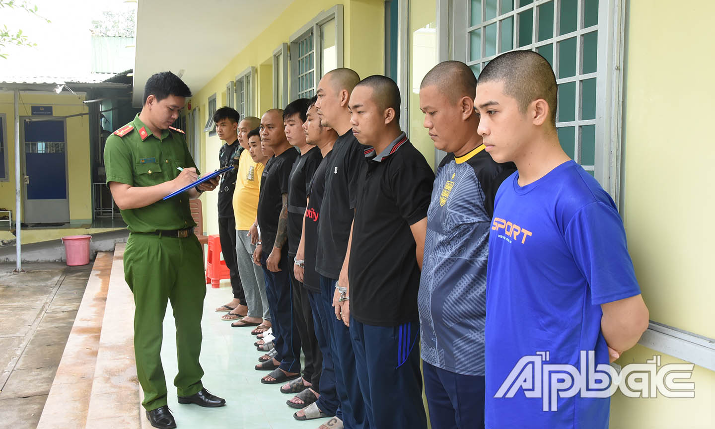 Các đối tượng bị khởi tố.