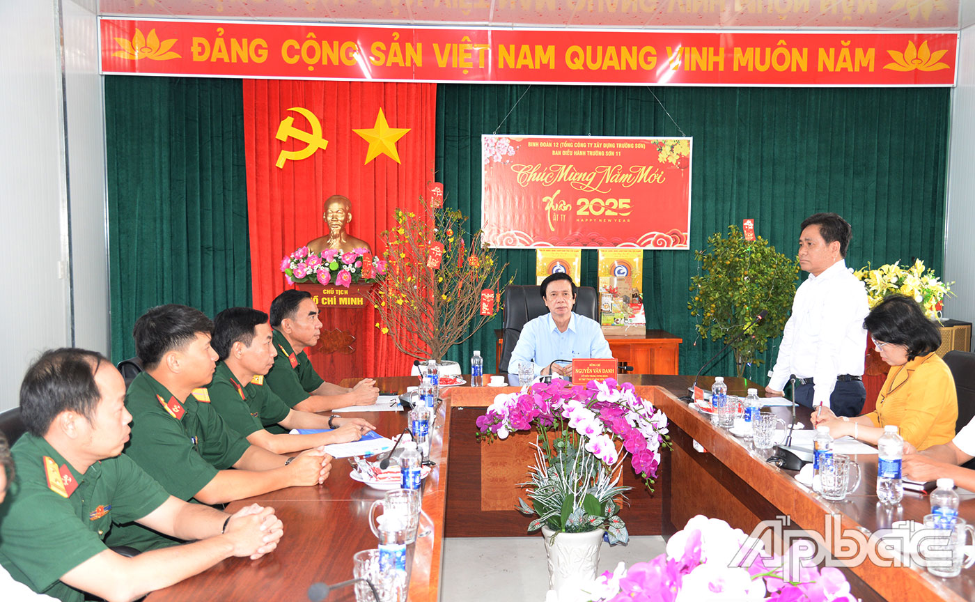 Quang cảnh buổi thăm, chúc tết.