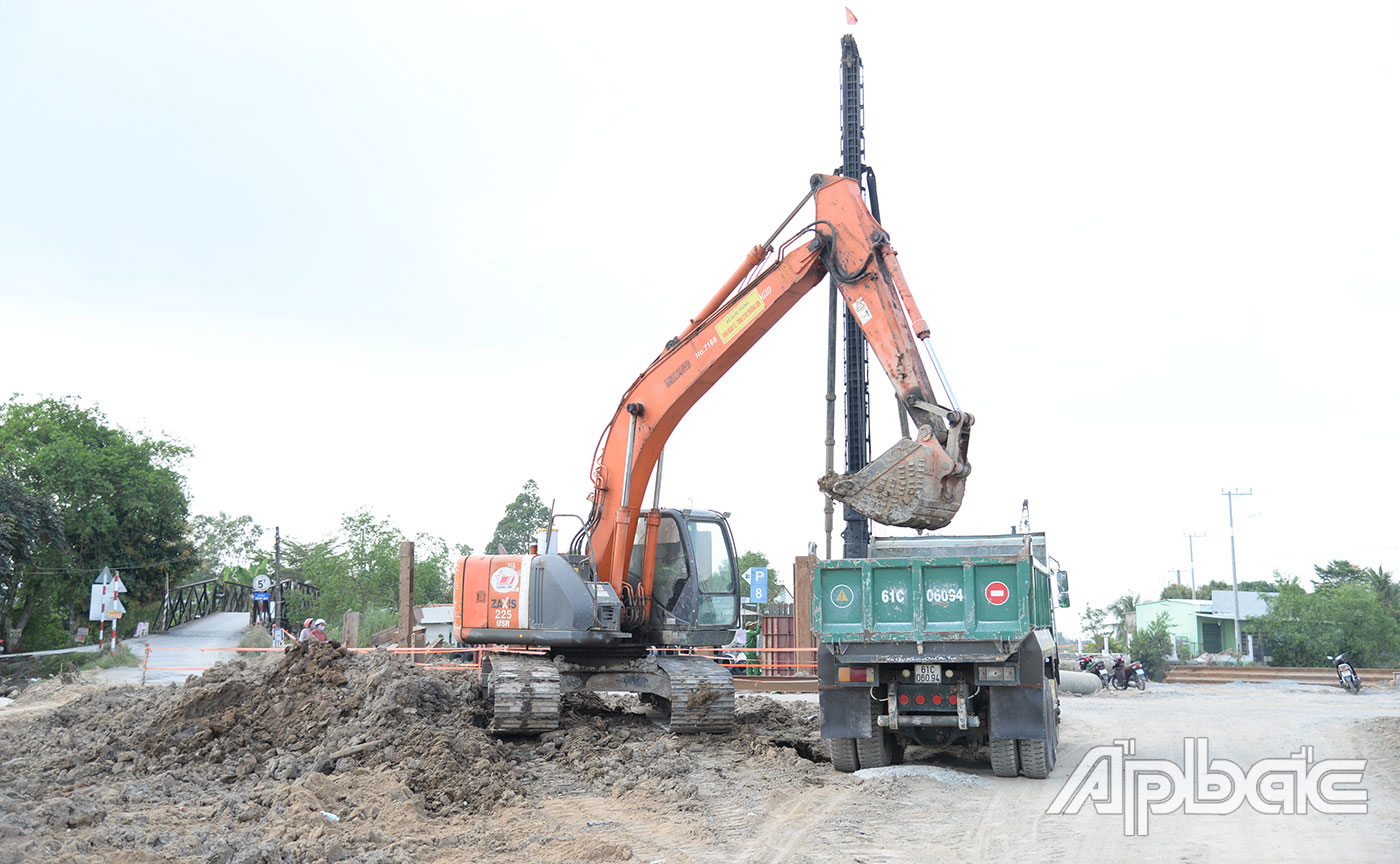 Liên danh các nhà thầu đang khẩn trương tập trung đẩy nhanh tiến độ dự án.