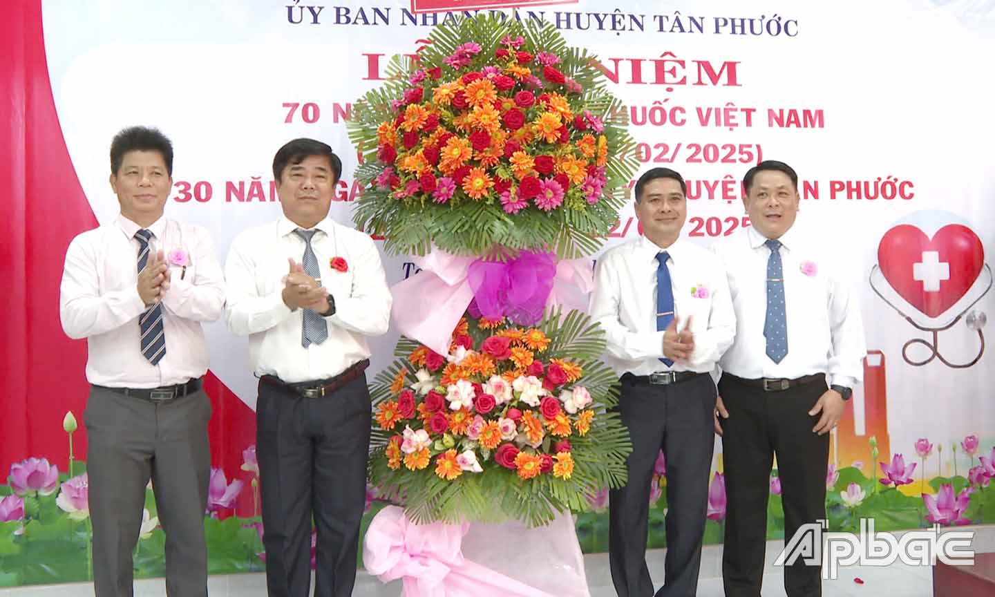 Huyện Tân Phước: Chất lượng khám, chữa bệnh của các cơ sở y tế từng bước nâng lên