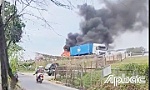 Xe cấp cứu bốc cháy dữ dội trên cao tốc TP. Hồ Chí Minh - Trung Lương