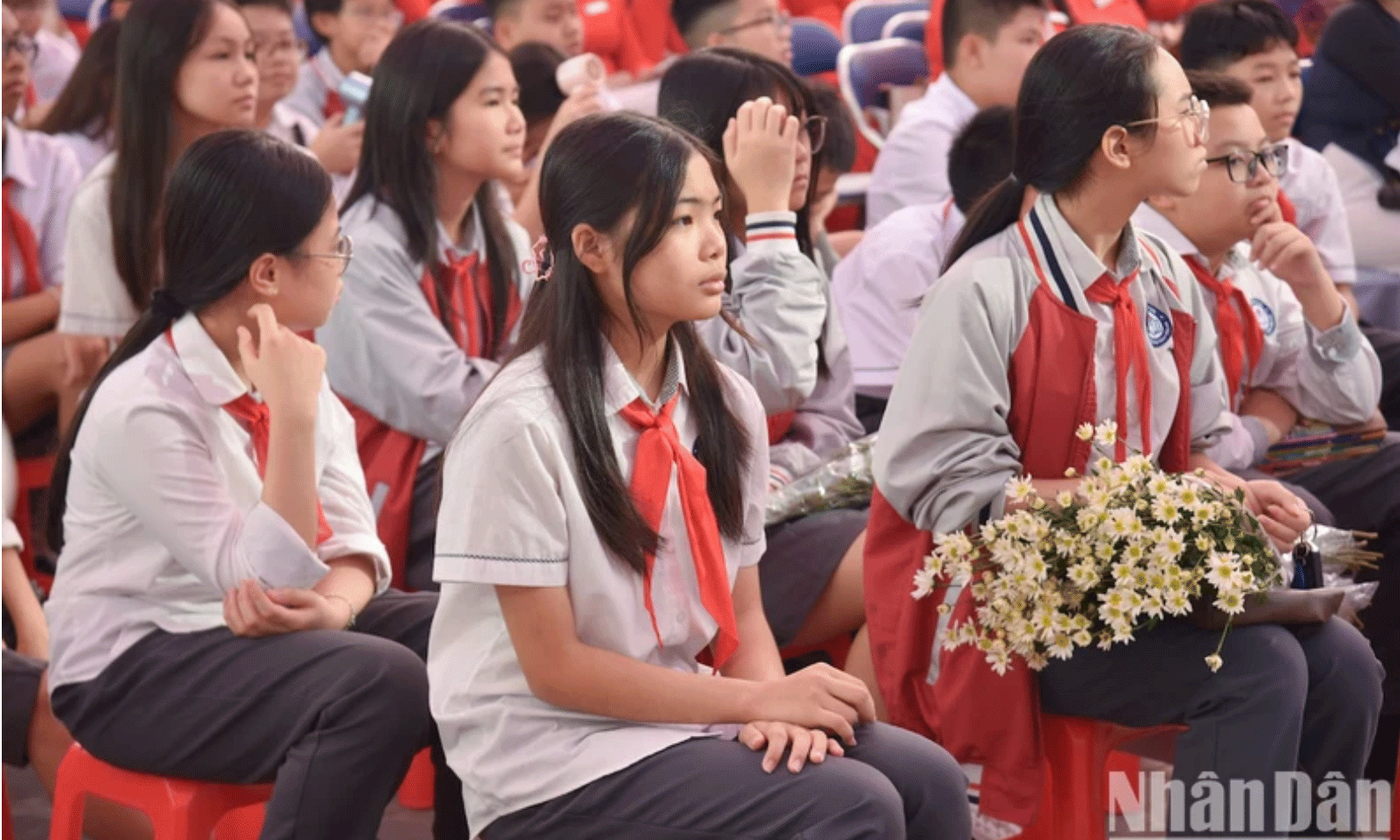 Dạy thêm, học thêm - gắn quy định với thực tiễn