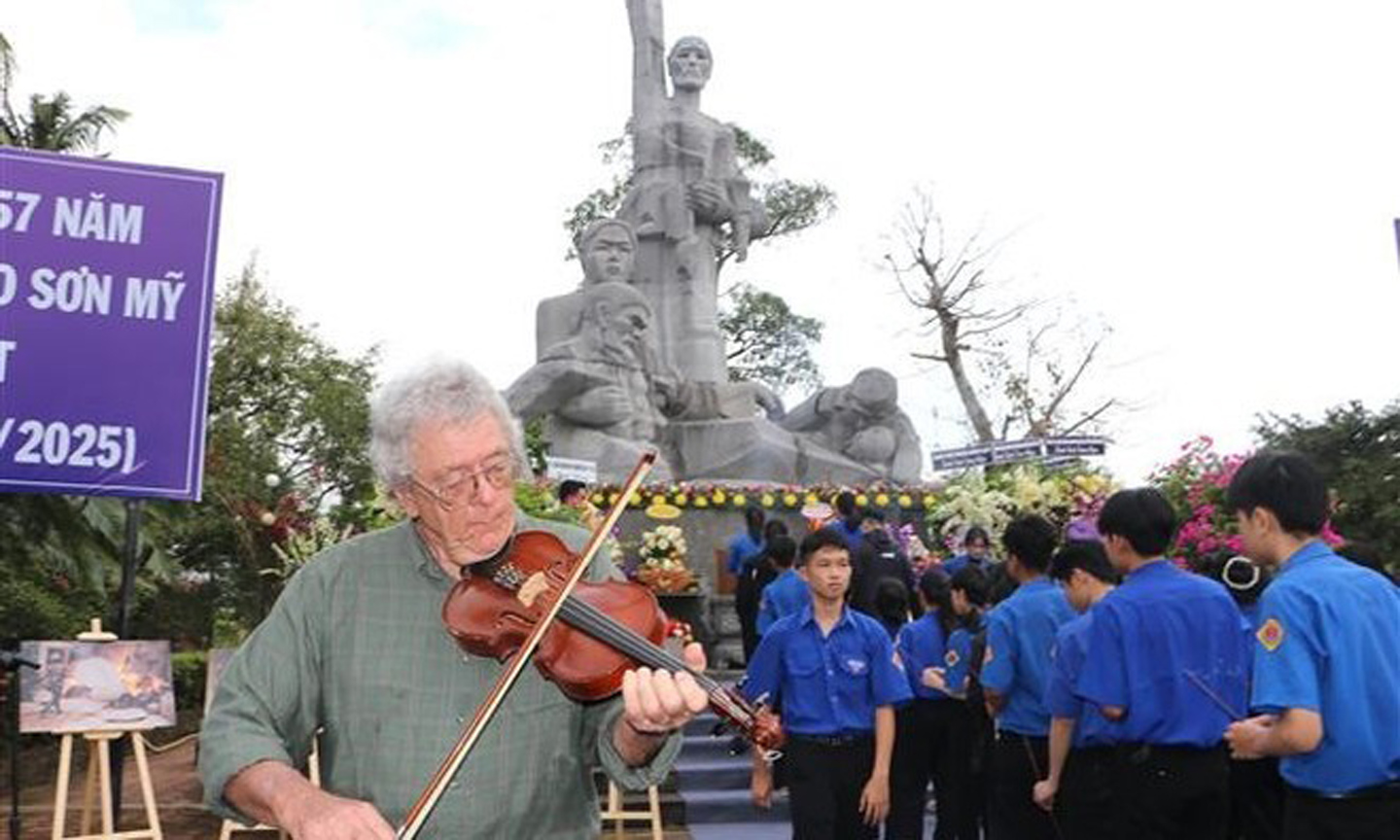 Quang Ngai commemorates victims of Son My massacre