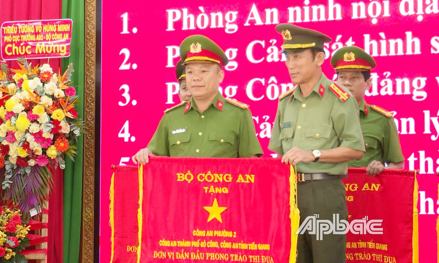 Công an phường 2 (TP. Gò Công): Dẫn đầu phong trào thi đua 
