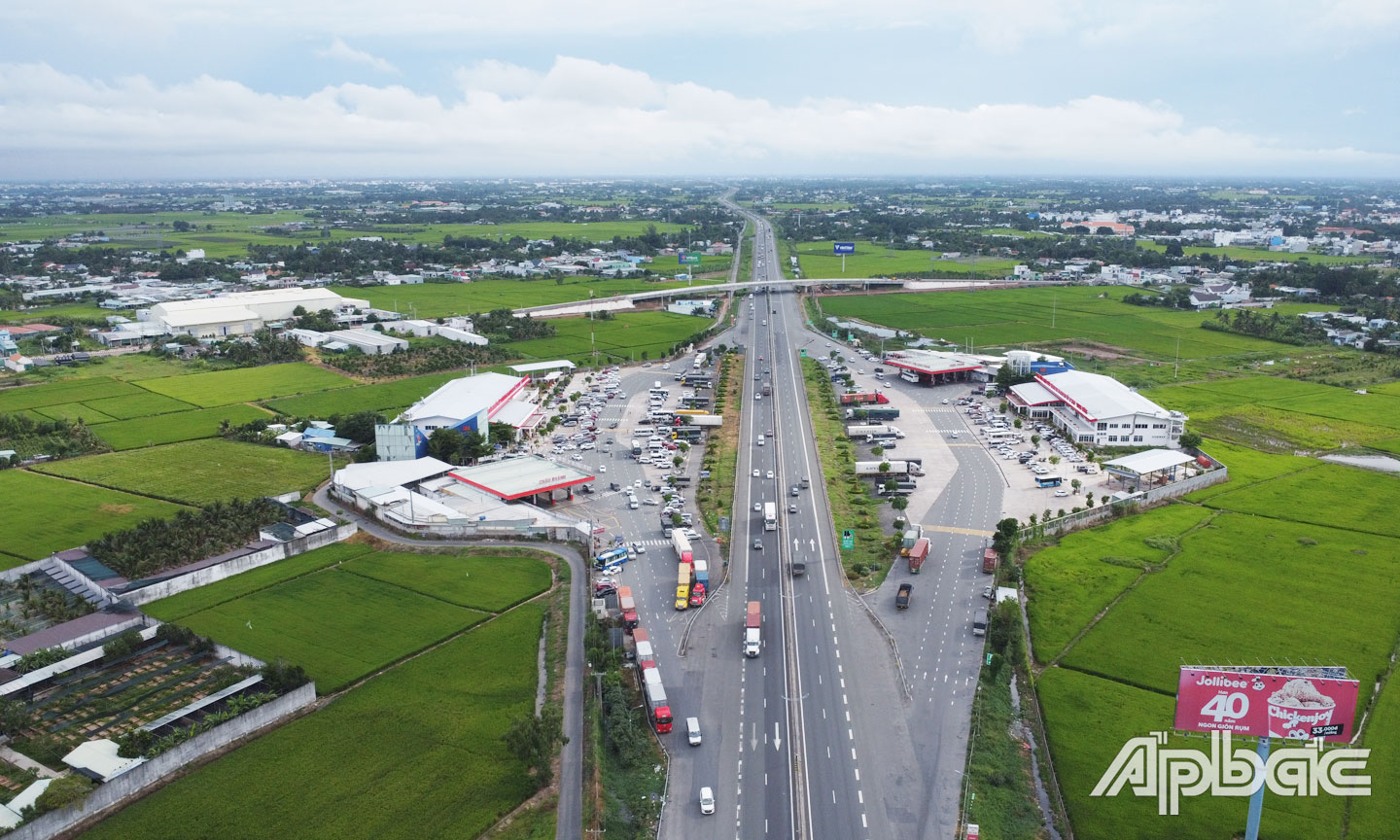 Việc mở rộng tuyến cao tốc TP. Hồ Chí Minh - Trung Lương - Mỹ Thuận đang là việc cấp thiết hiện nay.