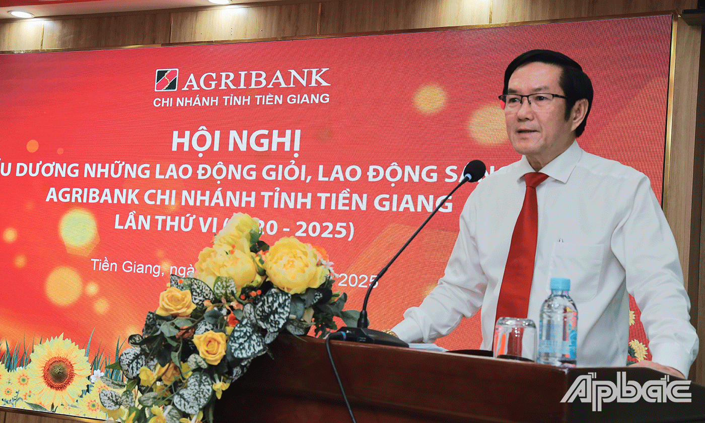 ông Trương Văn Đoàn, Bí thư Đảng bộ, Giám đốc Agribank chi nhánh tỉnh Tiền Giang phát biểu tại Hội nghị.