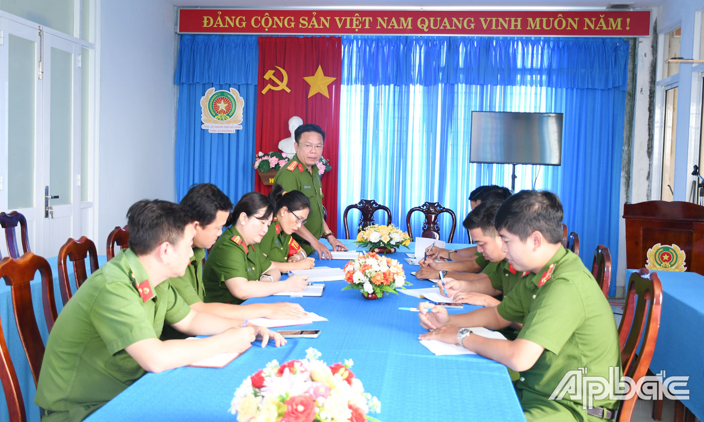 Công an phường 2 họp triển khai nhiệm vụ.                                                                                  Ảnh: THANH VIỆT