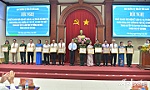 Phát huy vai trò nêu gương để góp phần ngăn chặn, đẩy lùi suy thoái tư tưởng chính trị, đạo đức lối sống của cán bộ, đảng viên