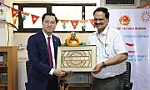 Books on Vietnam, Vietnamese people presented to Indian library