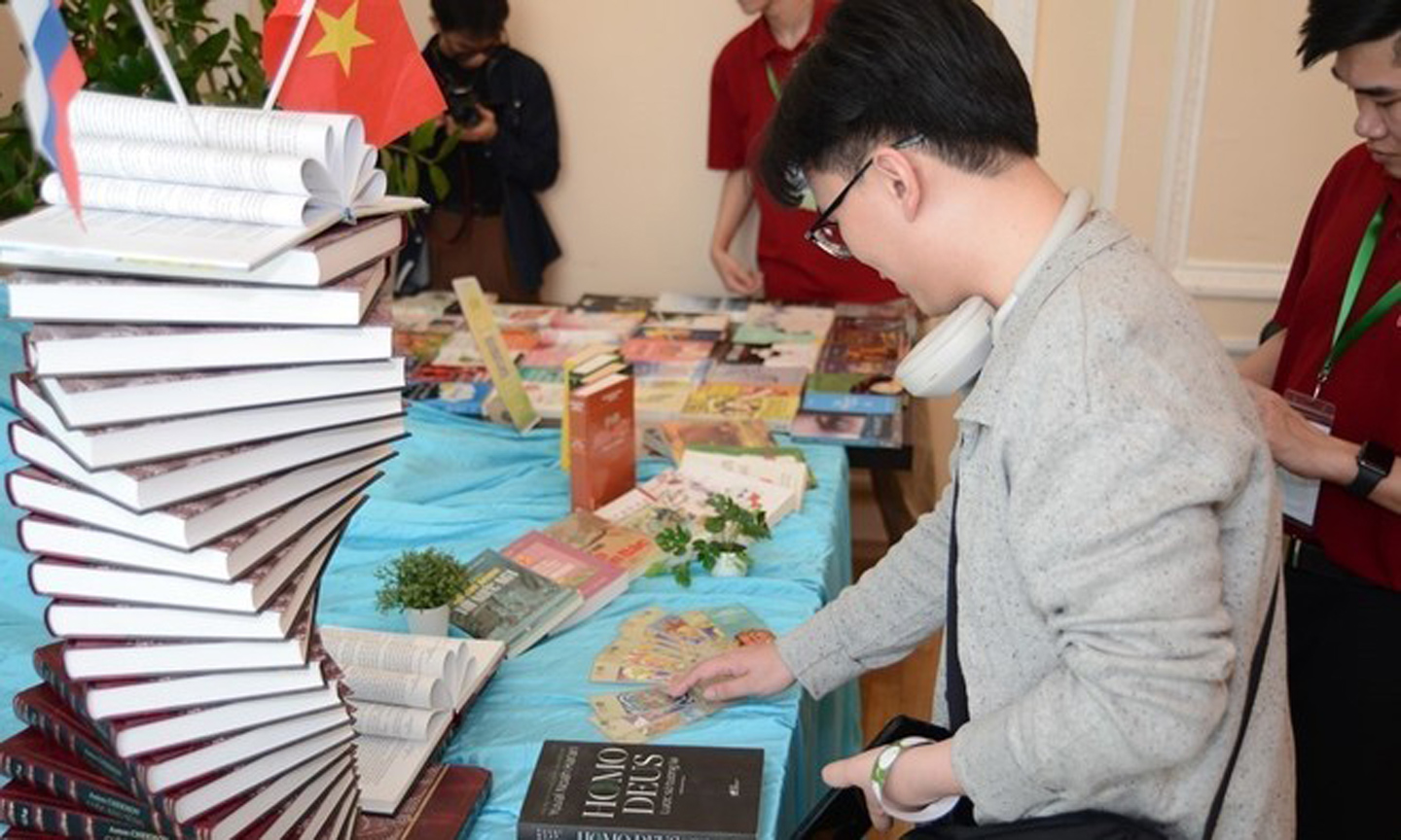 Book fair improves knowledge for young Vietnamese in Russia