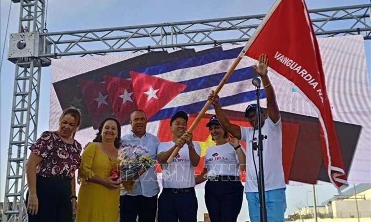 Cuban recognises outstanding contribution of Vietnamese enterprises