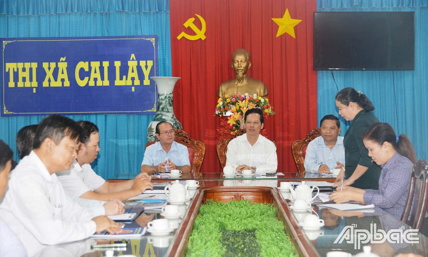 Phó Chủ tịch UBND tỉnh Nguyễn Thành Diệu trực tiếp kiểm tra tiến độ xây nhà tại các địa phương.