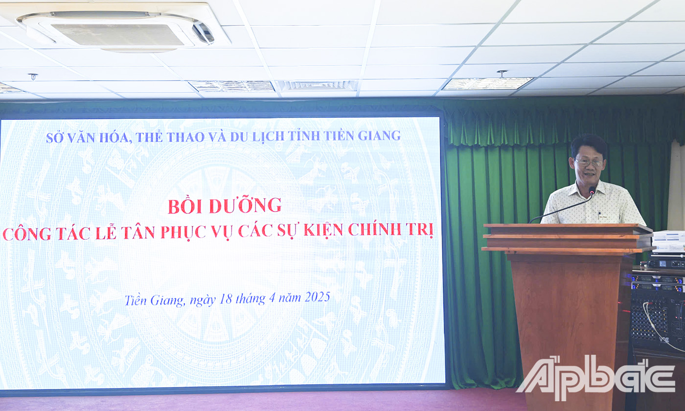 Đồng chí Võ Phạm Tân, Phó Giám đốc Sở VHTT&DL tỉnh Tiền Giang phát biểu tại chương trình.