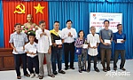 Tiền Giang: Chia sẻ khó khăn với người khuyết tật và trẻ mồ côi