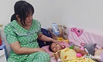 Xót xa bé gái 3 tuổi phải chống chọi với bệnh ung thư máu
