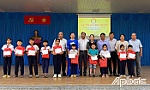 Huyện Chợ Gạo: Trao học bổng cho 200 học sinh tiểu học có hoàn cảnh khó khăn