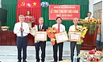 Huyện Chợ Gạo: Trao Huy hiệu Đảng cho 42 đảng viên đợt 19-5
