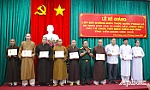 Trao 85 Giấy chứng nhận hoàn thành chương trình bồi dưỡng kiến thức quốc phòng và an ninh