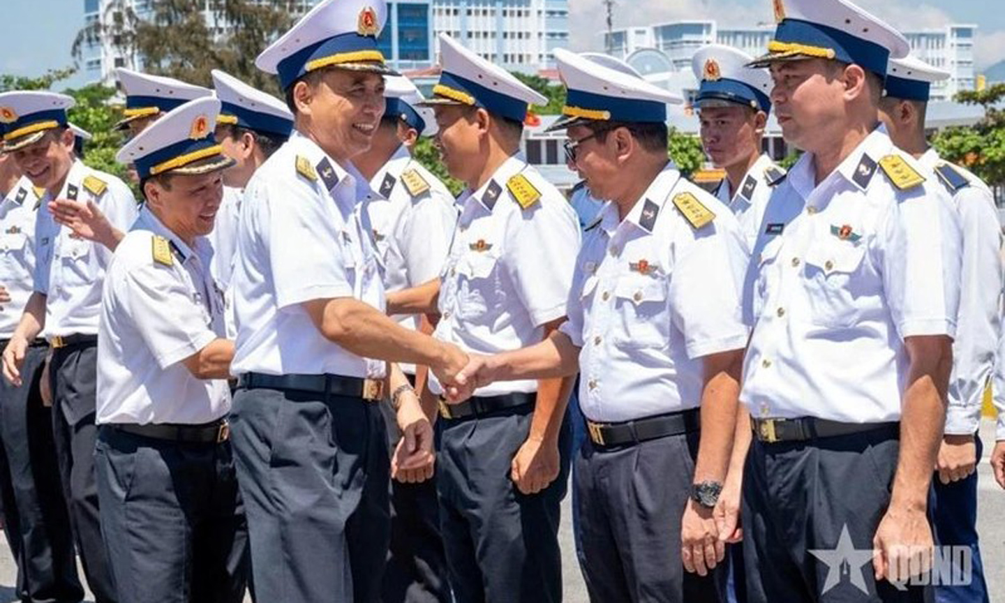 Sailing vessel 286-Le Quy Don leaves for visits, exchanges in China, Philippines