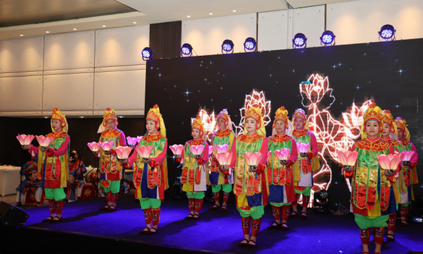Hue royal music captivates Swiss audience