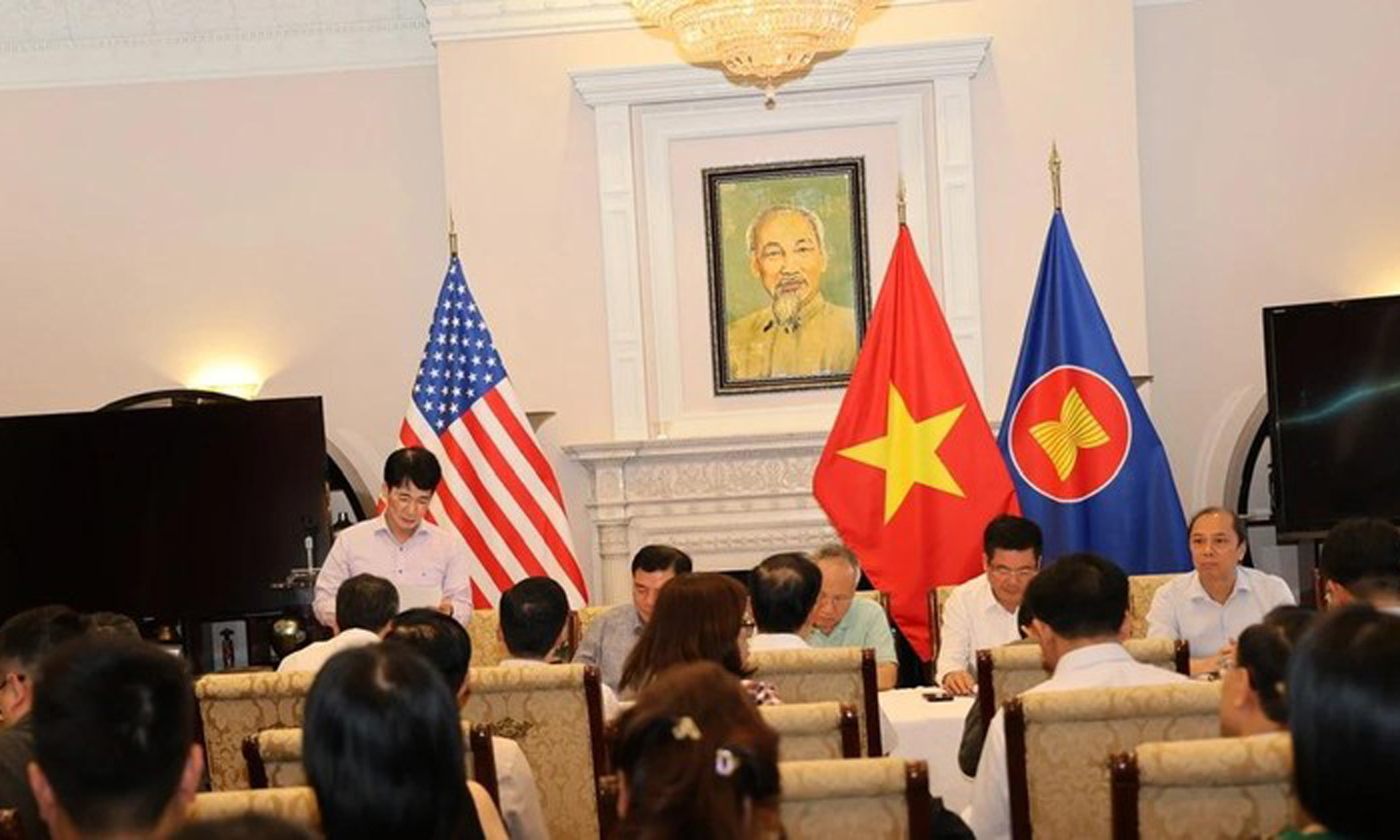 Viet Nam, US hold second round of trade negotiations