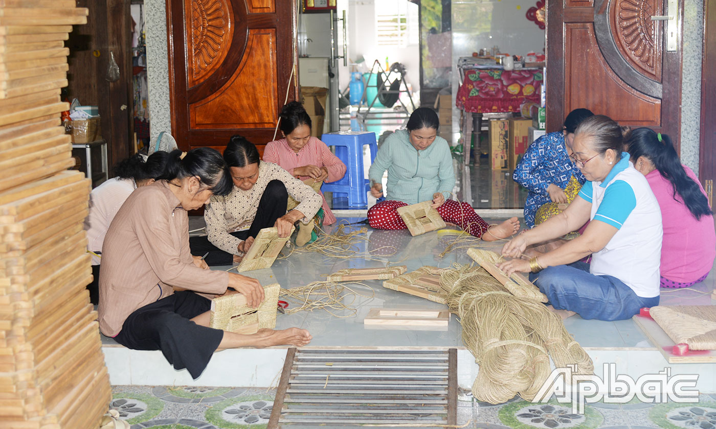 Tiền Giang: Chú trọng đào tạo, phát triển nghề cho phụ nữ nông thôn