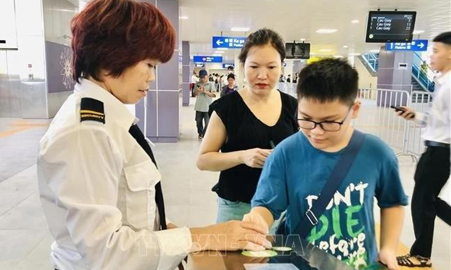 Ha Noi to launch integrate e-ticket for public transport from Sept. 2
