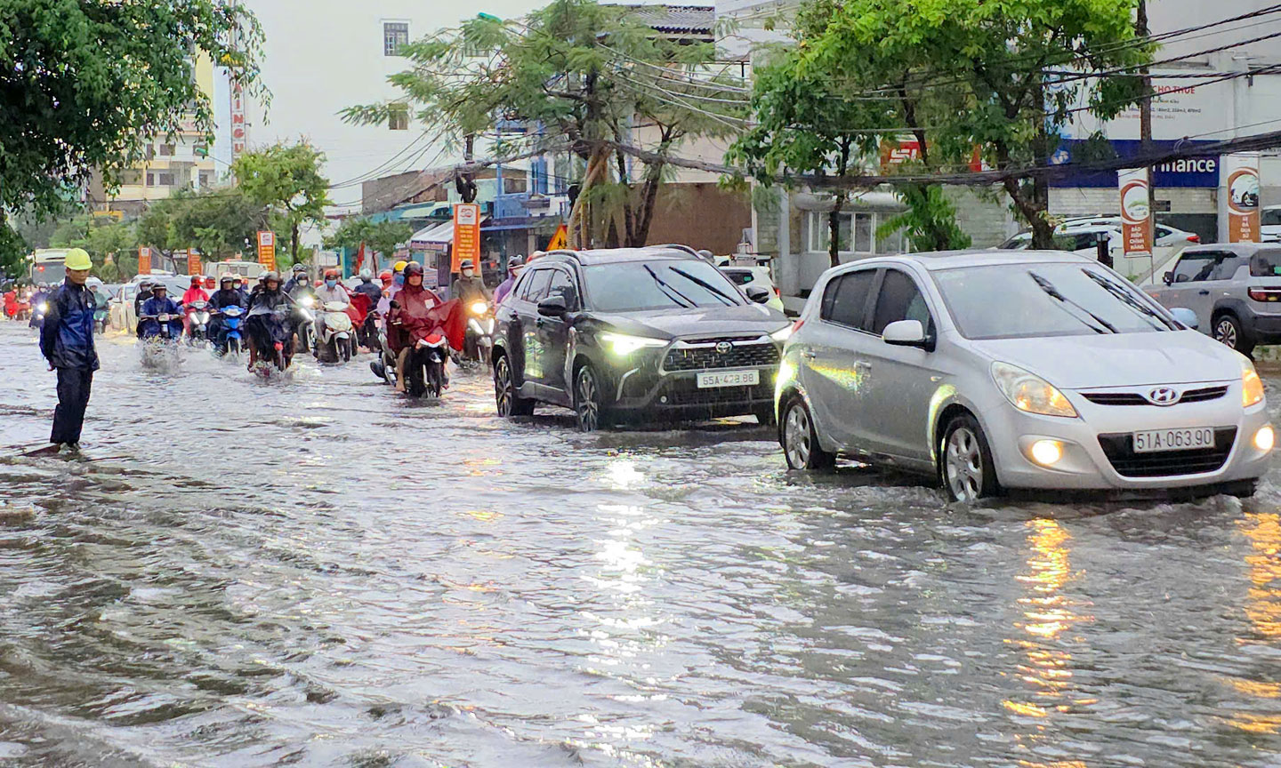ĐBSCL: Cảnh báo kỳ triều cường lớn nhất ở Biển Đông và Biển Tây