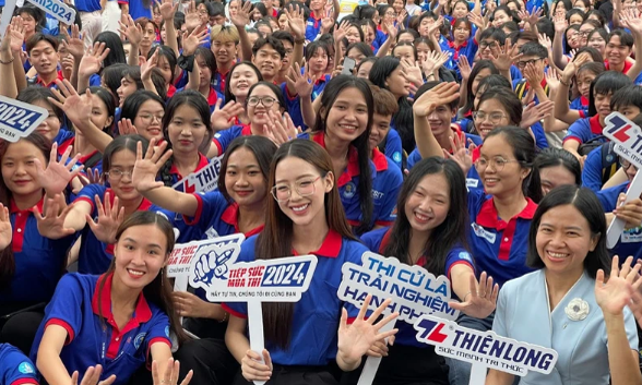 Những gương mặt đại diện cùng tình nguyện viên 