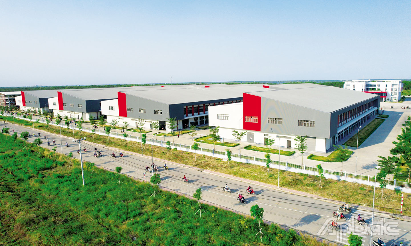Cụm công nghiệp Gia Thuận 1, huyện Gò Công Đông hiện đã đi vào hoạt động. Ảnh: MINH THÀNH