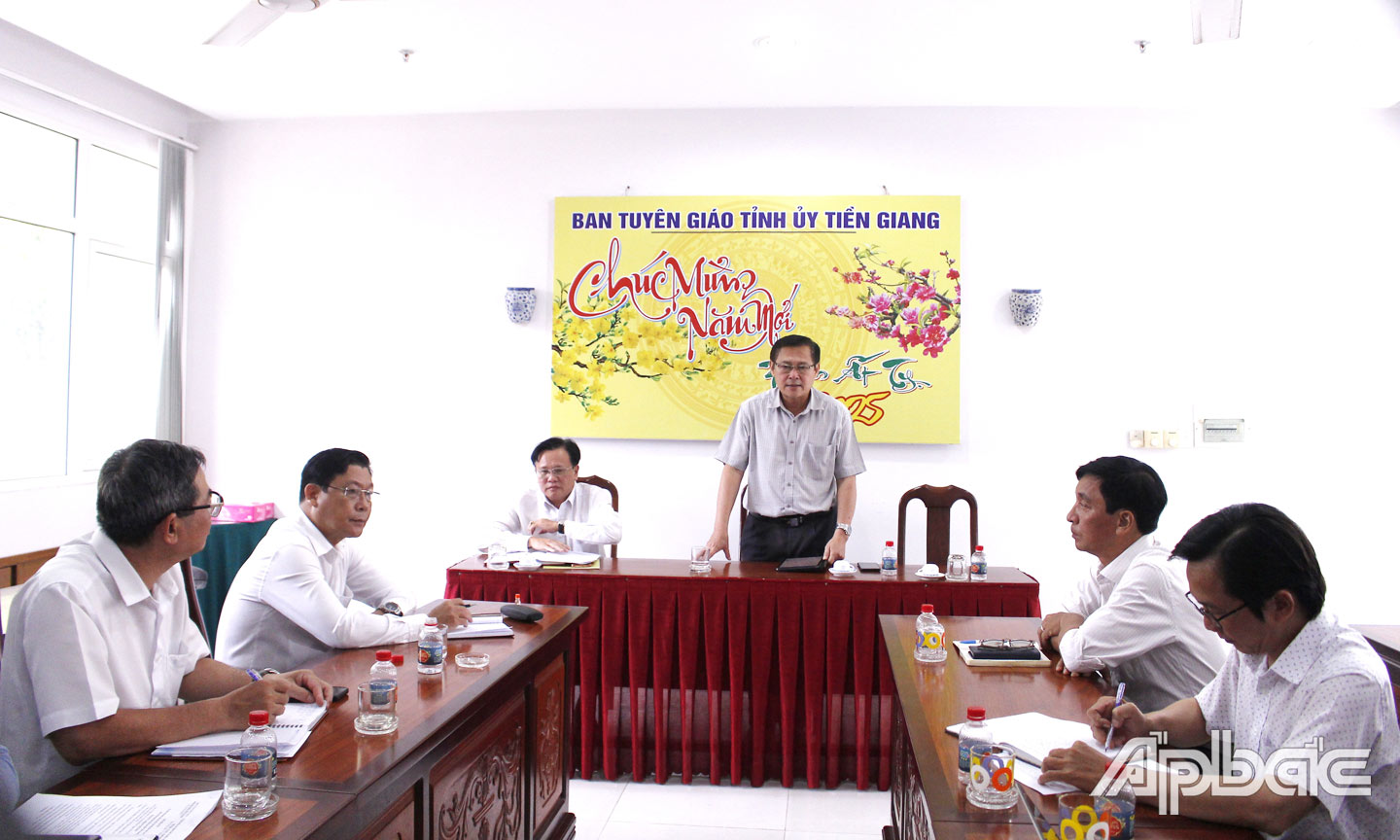 Ban Tuyên giáo và Dân vận Tỉnh ủy Tiền Giang họp định hướng thông tin tuyên truyền định kỳ hằng tháng. 