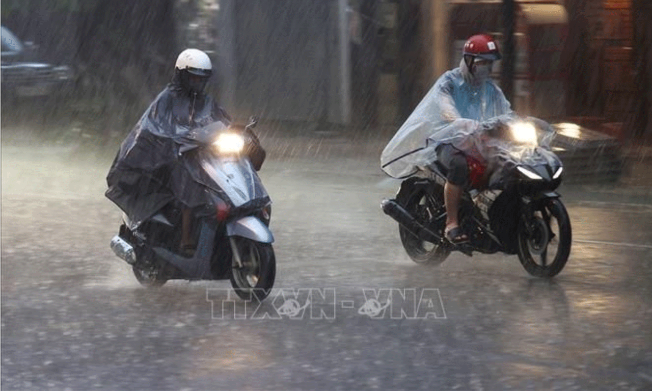 Dự báo thời tiết đêm 17-5, khu vực Hà Nội nhiều mây, có mưa vừa, mưa to và dông. Ảnh minh họa: TTXVN 