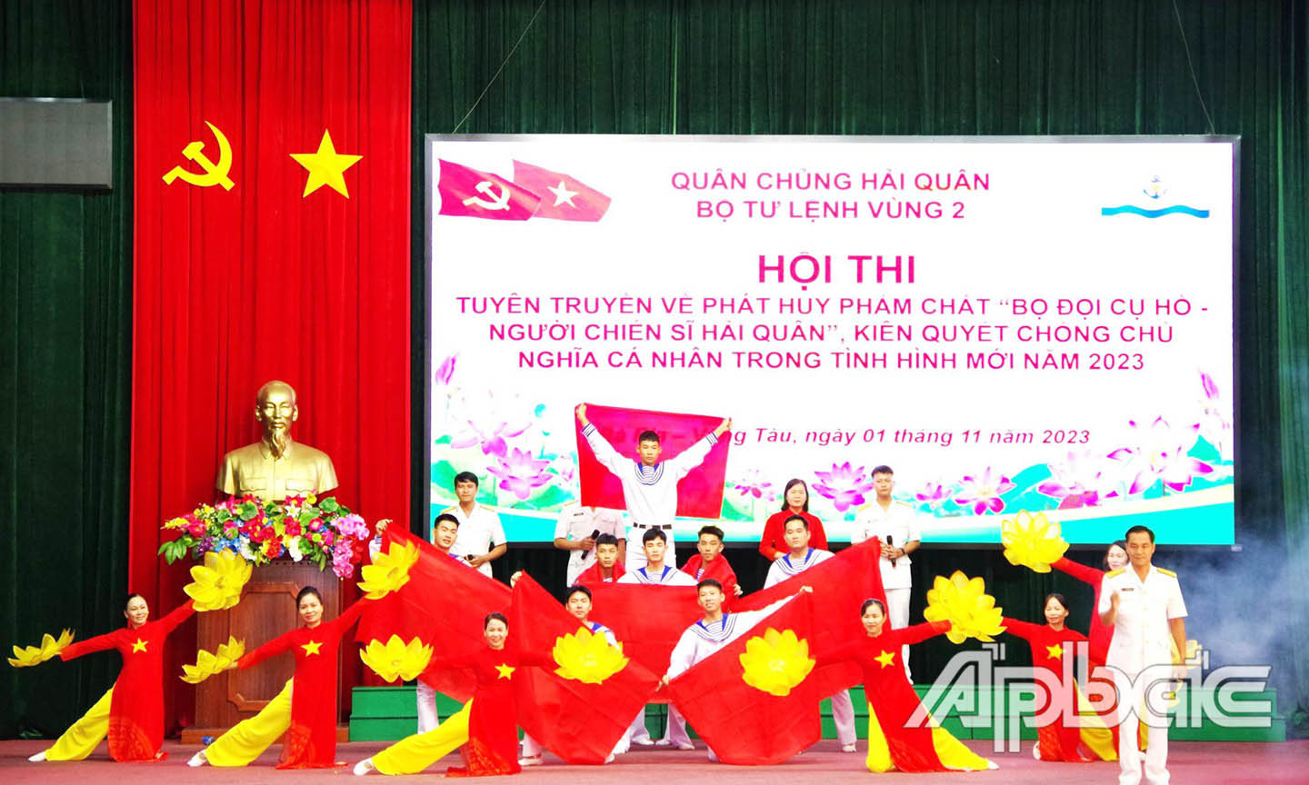 Tổ chức tuyên truyền, giáo dục, nâng cao nhận thức về tư tưởng, đạo đức, phong cách Hồ Chí Minh bằng nhiều hình thức, thiết thực, hiệu quả