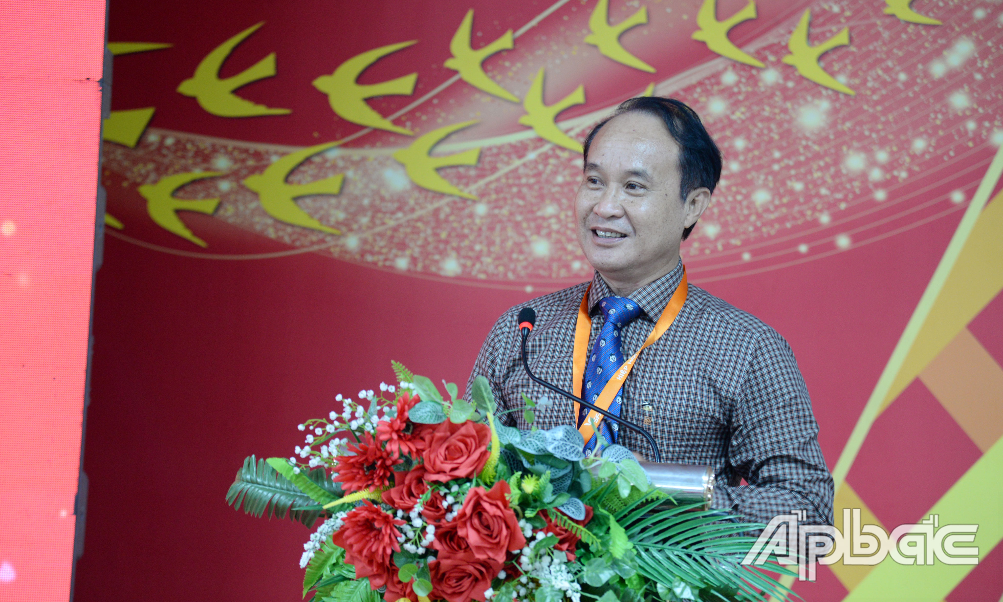 Đồng chí Lưu Văn Phi phát biểu tại hội nghị.