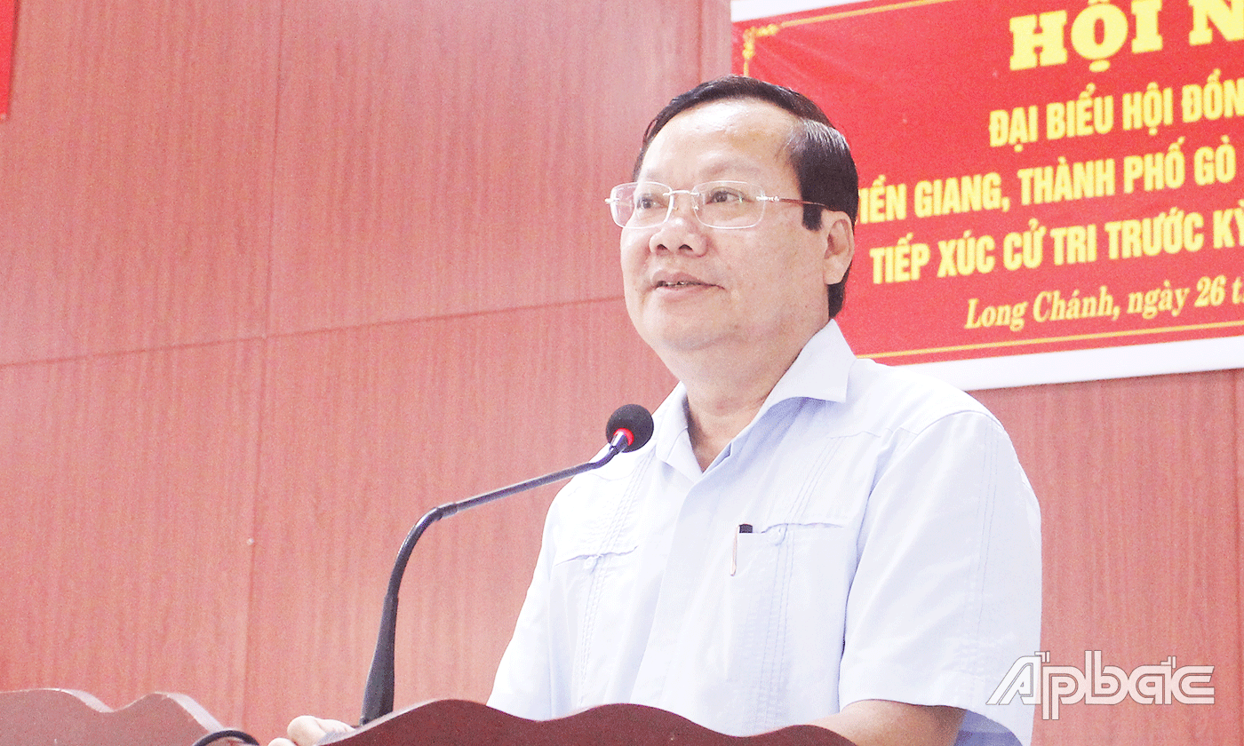 Đồng chí Nguyễn Hữu Lợi, Tỉnh ủy viên, Phó Chủ tịch HĐND tỉnh Tiền Giang trả lời kiến nghị, phản ánh của cử tri.