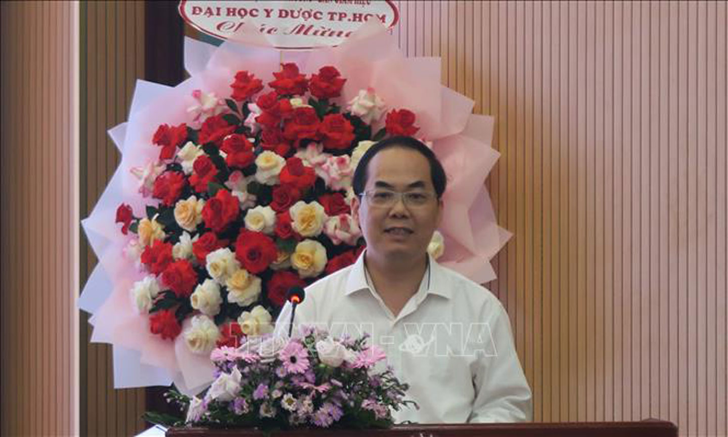 Ông Tạ Mạnh Hùng, Phó Cục trưởng Cục Quản lý Dược (Bộ Y tế) nêu thực trạng và đề xuất giải pháp ngăn chặn thuốc giả.